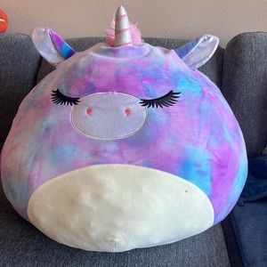 Giant 24-inch Unicorn Squishmallow